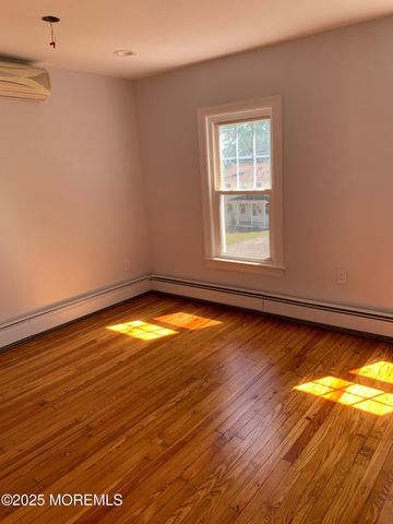 421 W Lincoln Avenue, Oakhurst, NJ 07755