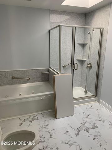 421 W Lincoln Avenue, Oakhurst, NJ 07755