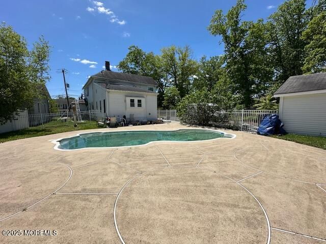 421 W Lincoln Avenue, Oakhurst, NJ 07755