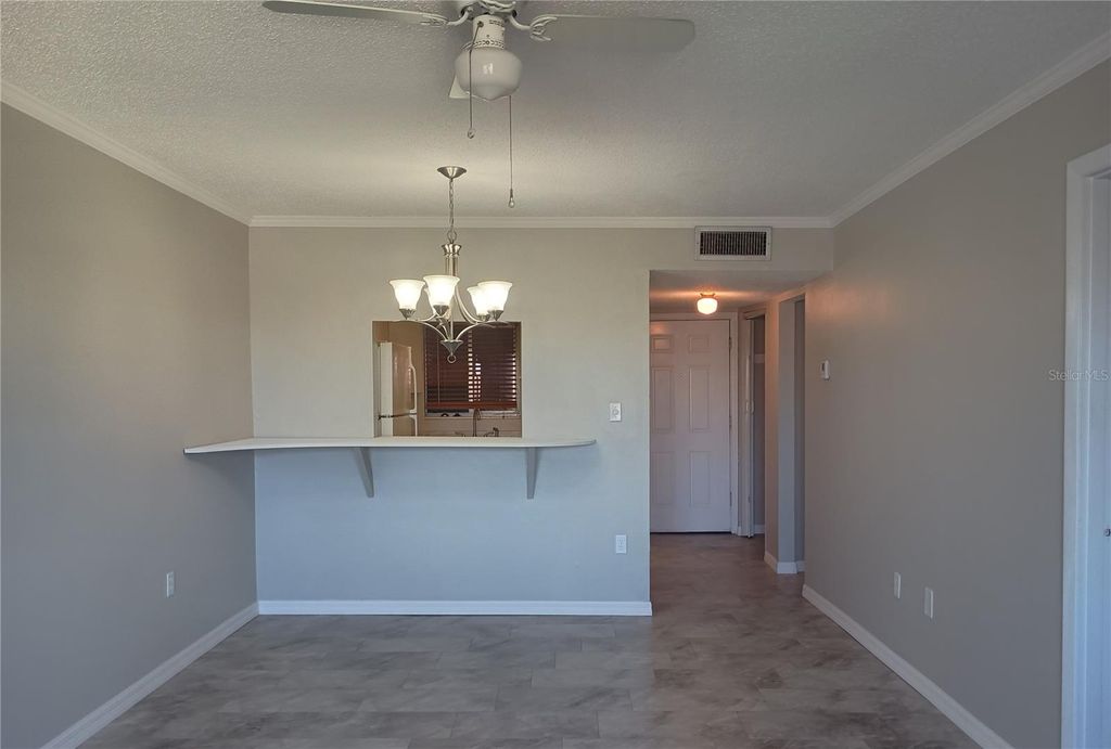 Image 12 of property listing at 4109 LAKE BAYSHORE DRIVE 407, Bradenton, FL 34205