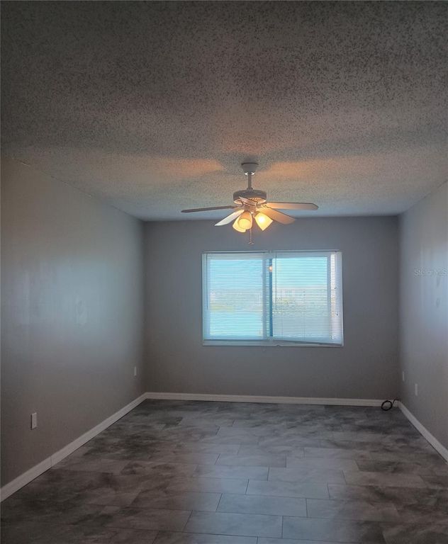 Image 13 of property listing at 4109 LAKE BAYSHORE DRIVE 407, Bradenton, FL 34205