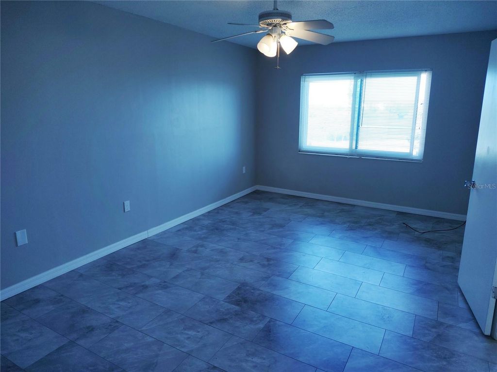 Image 19 of property listing at 4109 LAKE BAYSHORE DRIVE 407, Bradenton, FL 34205