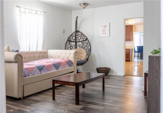 3208 W 74th Street, Park Hills Heights, CA 90043