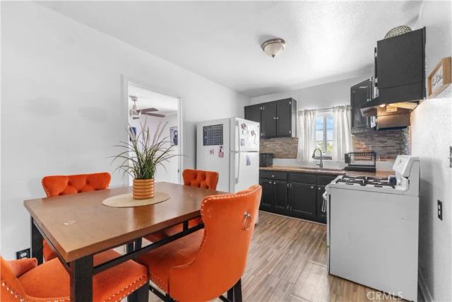3208 W 74th Street, Park Hills Heights, CA 90043