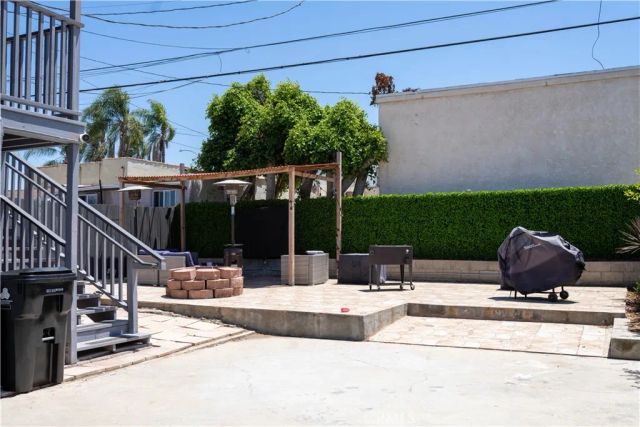 3208 W 74th Street, Park Hills Heights, CA 90043