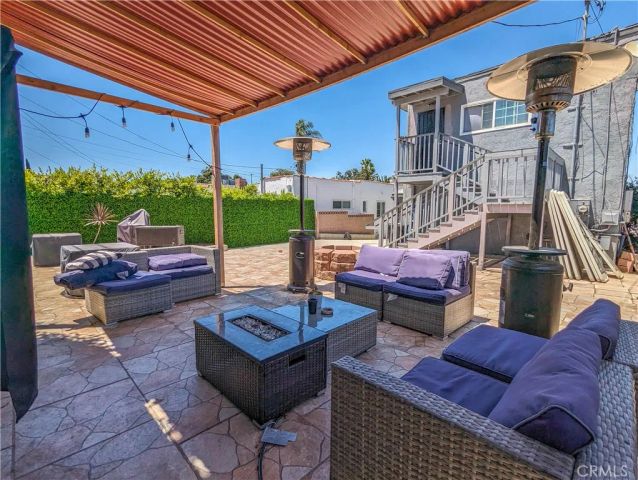 3208 W 74th Street, Park Hills Heights, CA 90043