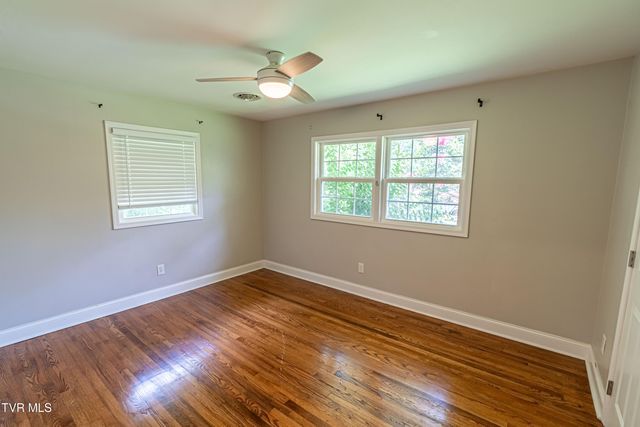 129 Grove Park Drive, Bristol, TN 37620