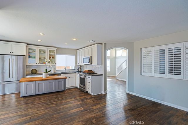 967 Naples, Corona, CA 92882