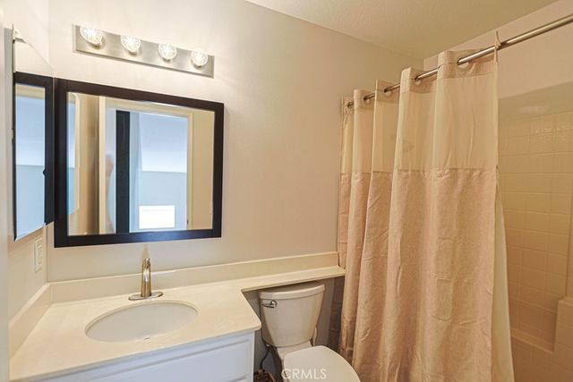 967 Naples, Corona, CA 92882