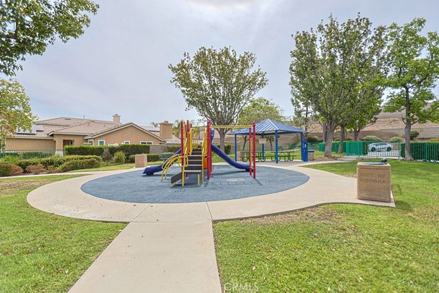 967 Naples, Corona, CA 92882