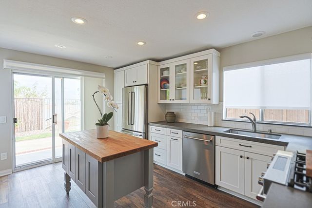 967 Naples, Corona, CA 92882
