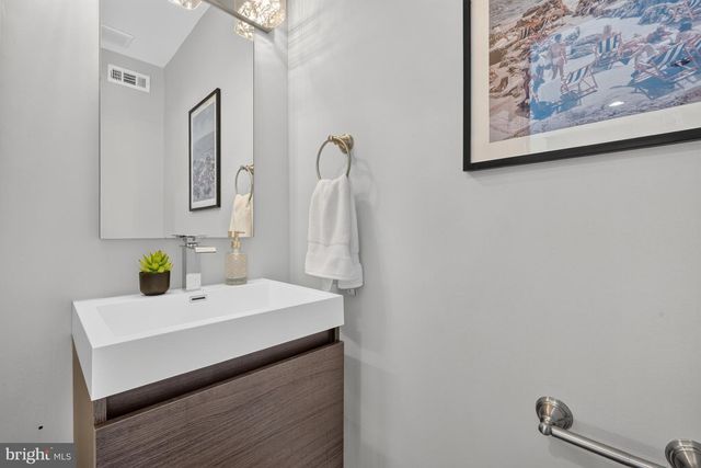 4516 ILLINOIS AVE NW, Washington, DC 20011