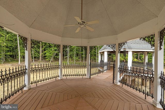 8015 EDDY BEND TRL, Fairfax Station, VA 22039