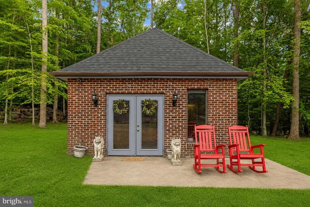 8015 EDDY BEND TRL, Fairfax Station, VA 22039