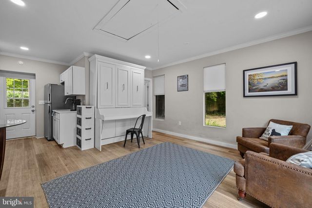 8015 EDDY BEND TRL, Fairfax Station, VA 22039