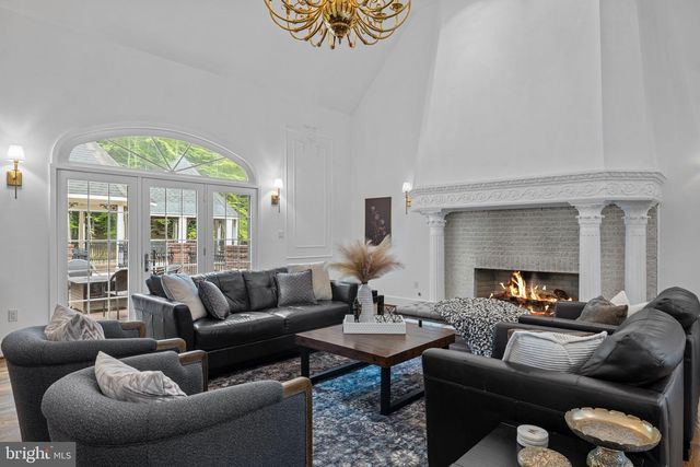 8015 EDDY BEND TRL, Fairfax Station, VA 22039