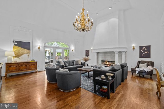 8015 EDDY BEND TRL, Fairfax Station, VA 22039