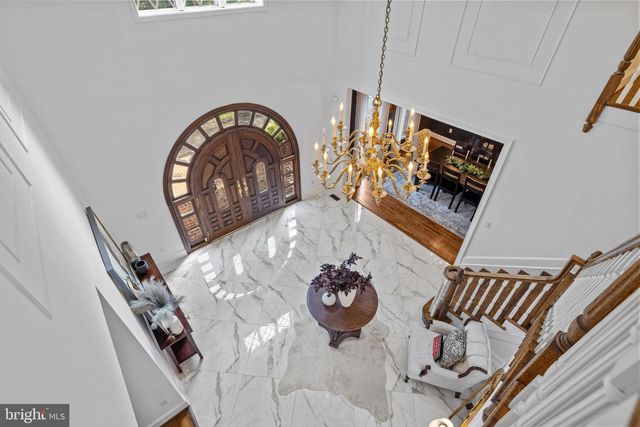 8015 EDDY BEND TRL, Fairfax Station, VA 22039