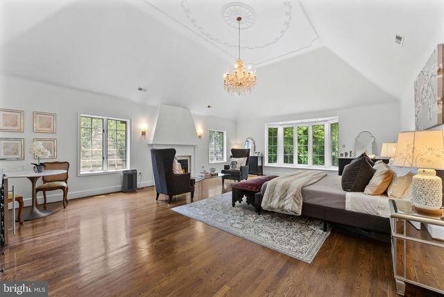 8015 EDDY BEND TRL, Fairfax Station, VA 22039
