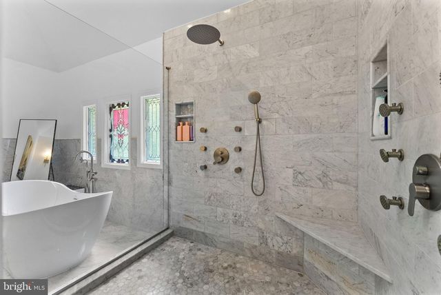 8015 EDDY BEND TRL, Fairfax Station, VA 22039