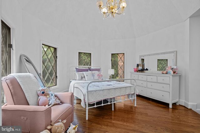 8015 EDDY BEND TRL, Fairfax Station, VA 22039