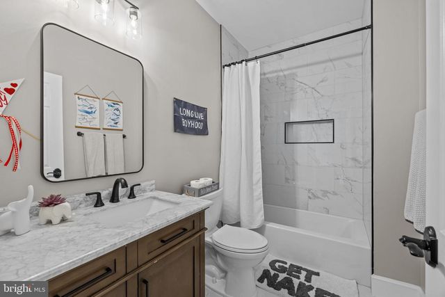 8015 EDDY BEND TRL, Fairfax Station, VA 22039