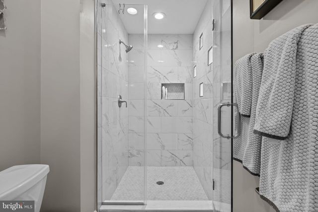 8015 EDDY BEND TRL, Fairfax Station, VA 22039