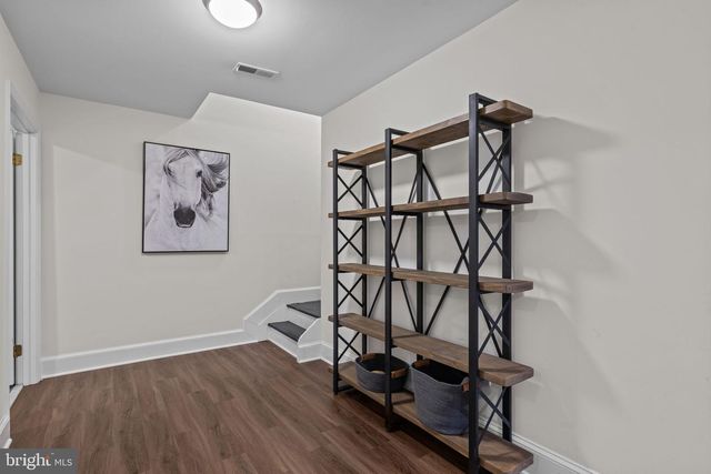 8015 EDDY BEND TRL, Fairfax Station, VA 22039