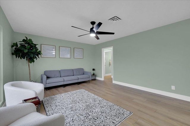 1716 Buchanan St, Marysville, CA 95901