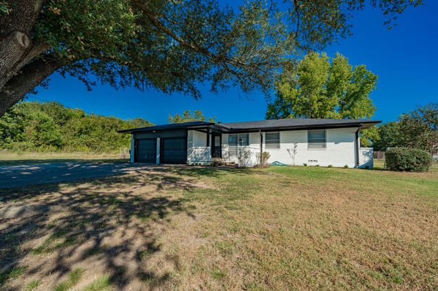 802 Division Street, Greenville, TX 75401