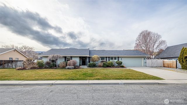 1484 Elmwood Street, Wenatchee, WA 98801