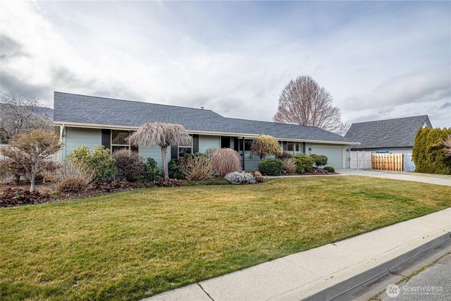 1484 Elmwood Street, Wenatchee, WA 98801