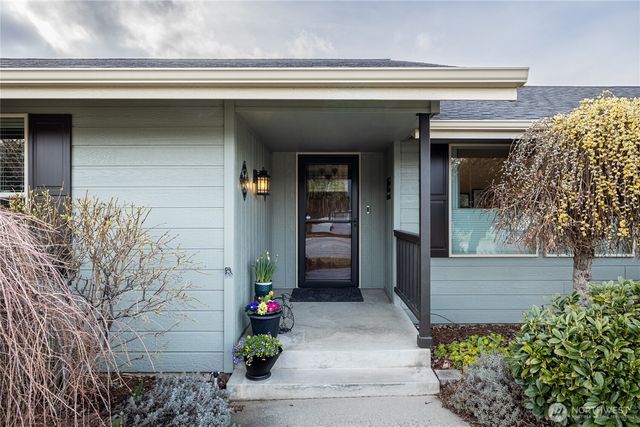 1484 Elmwood Street, Wenatchee, WA 98801