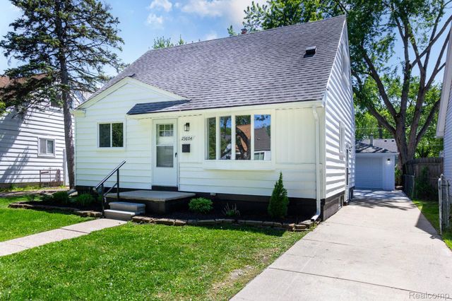 23604 Deziel Street, St. Clair Shores, MI 48082