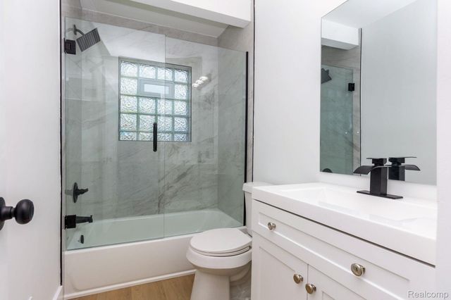 23604 Deziel Street, St. Clair Shores, MI 48082