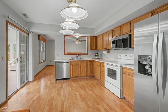 4531 Golden Meadow Court, Indianapolis, IN 46254
