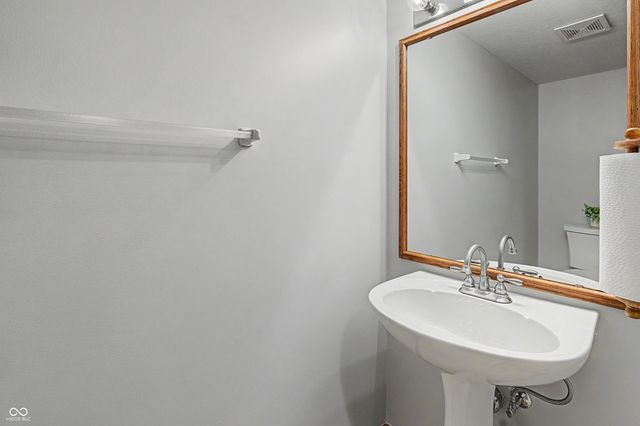 4531 Golden Meadow Court, Indianapolis, IN 46254