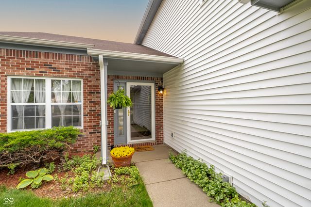 4531 Golden Meadow Court, Indianapolis, IN 46254