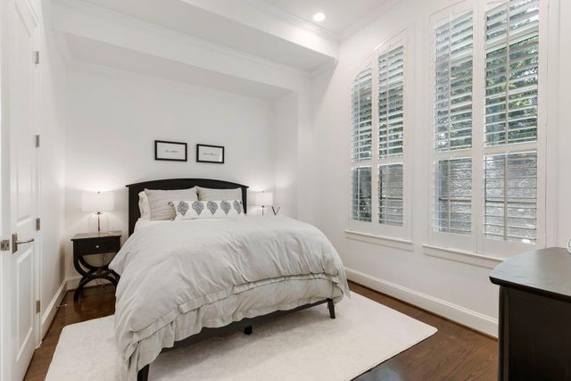 66 Wooded Park Place, The Woodlands, TX 77380