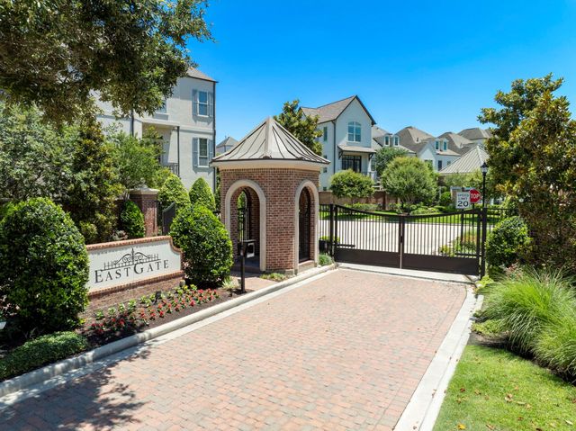 66 Wooded Park Place, The Woodlands, TX 77380