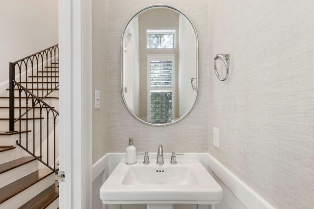 66 Wooded Park Place, The Woodlands, TX 77380