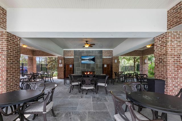 66 Wooded Park Place, The Woodlands, TX 77380