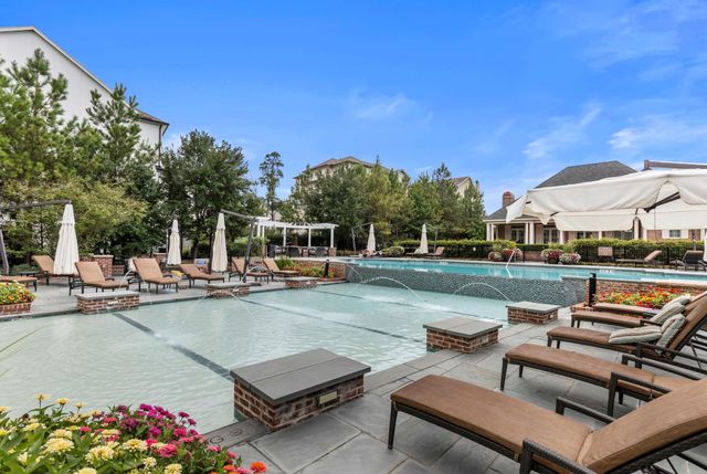 66 Wooded Park Place, The Woodlands, TX 77380