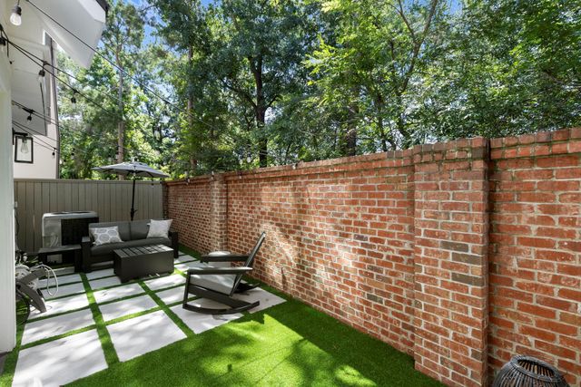 66 Wooded Park Place, The Woodlands, TX 77380