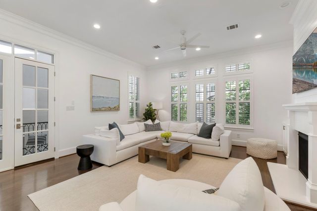 66 Wooded Park Place, The Woodlands, TX 77380