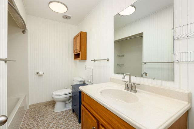 350 Hollywood Drive, Saline, MI 48176