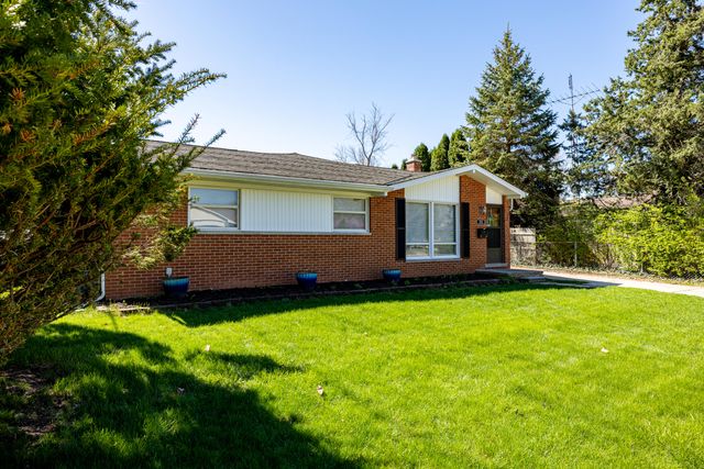 350 Hollywood Drive, Saline, MI 48176