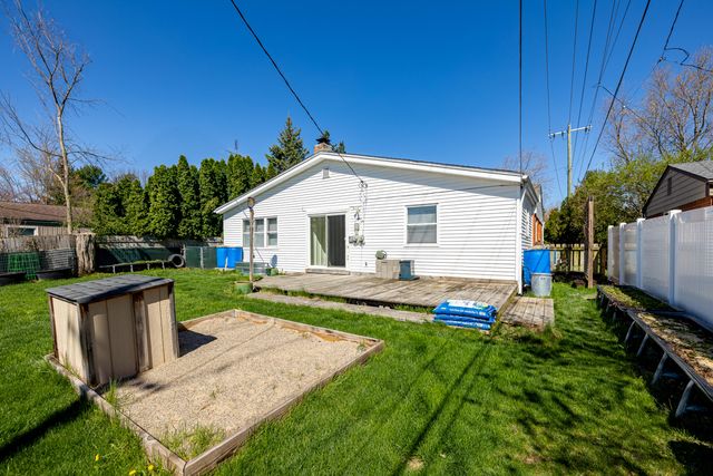350 Hollywood Drive, Saline, MI 48176