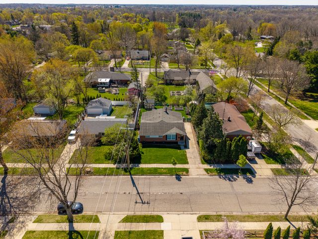 350 Hollywood Drive, Saline, MI 48176