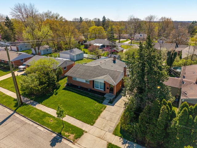 350 Hollywood Drive, Saline, MI 48176